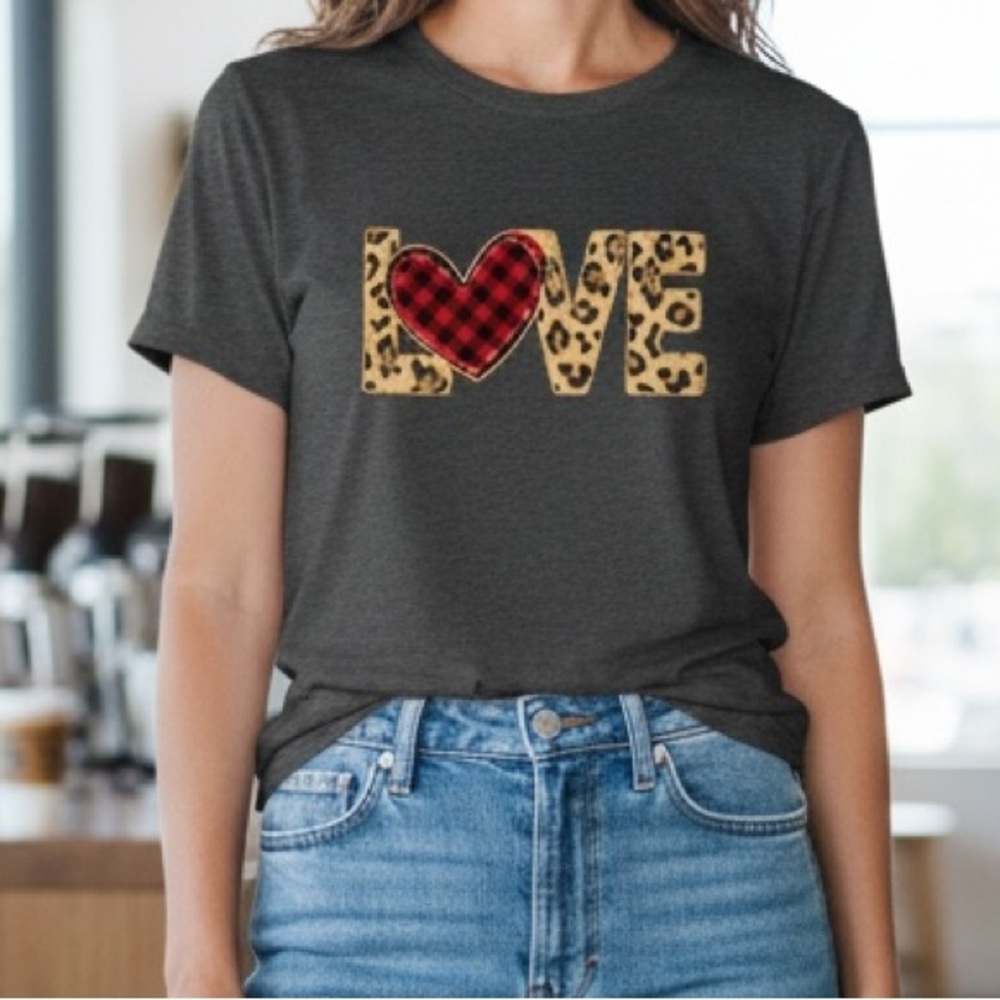 NEW• Whole Lotta Love Charcoal Plaid Heart & Leopard Heart Accented Top•XL-2X
